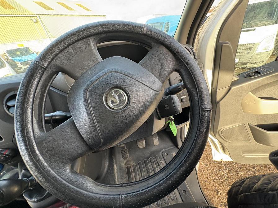 2015 Vauxhall Movano – Model: Movano F3500 L3H2 CDTi S/S – FL15LYY