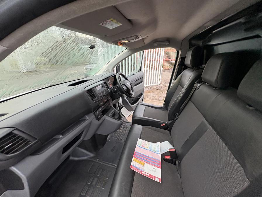 2020 Vauxhall Vivaro – Model: Vivaro 2700 Edition S/S – BD70FTU