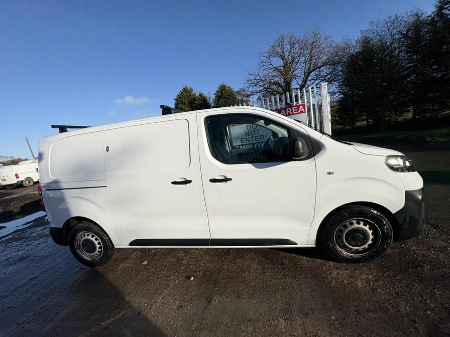 2019 Vauxhall Vivaro – Model: Vivaro 2900 Edition S/S – FL69XCB