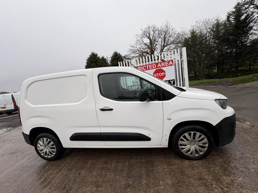 2020 Peugeot Partner – Model: Partner Professional L1 Blue HDi – SG20KFL