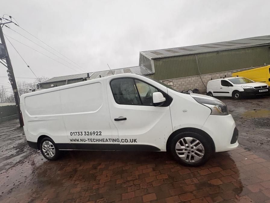 2017 Renault Trafic – Model: Trafic LL29 Sport Nav Energy dCi – AE67VVP