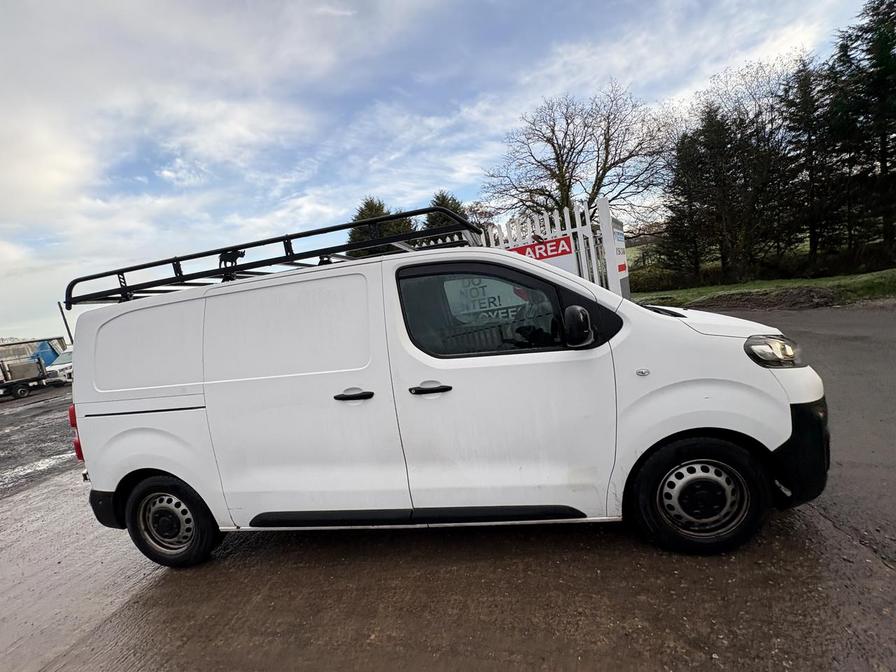 2020 Vauxhall Vivaro – Model: Vivaro 2700 Edition S/S – BD70FTU
