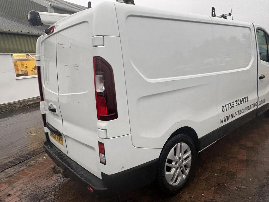 2017 Renault Trafic – Model: Trafic LL29 Sport Nav Energy dCi – AE67VVP