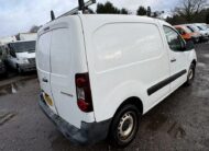 2018 Peugeot Partner – Model: Partner SE L1 Blue HDi – MT18RXN