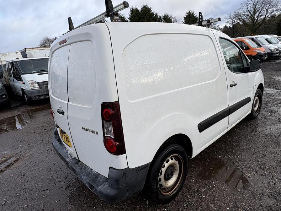 2018 Peugeot Partner – Model: Partner SE L1 Blue HDi – MT18RXN
