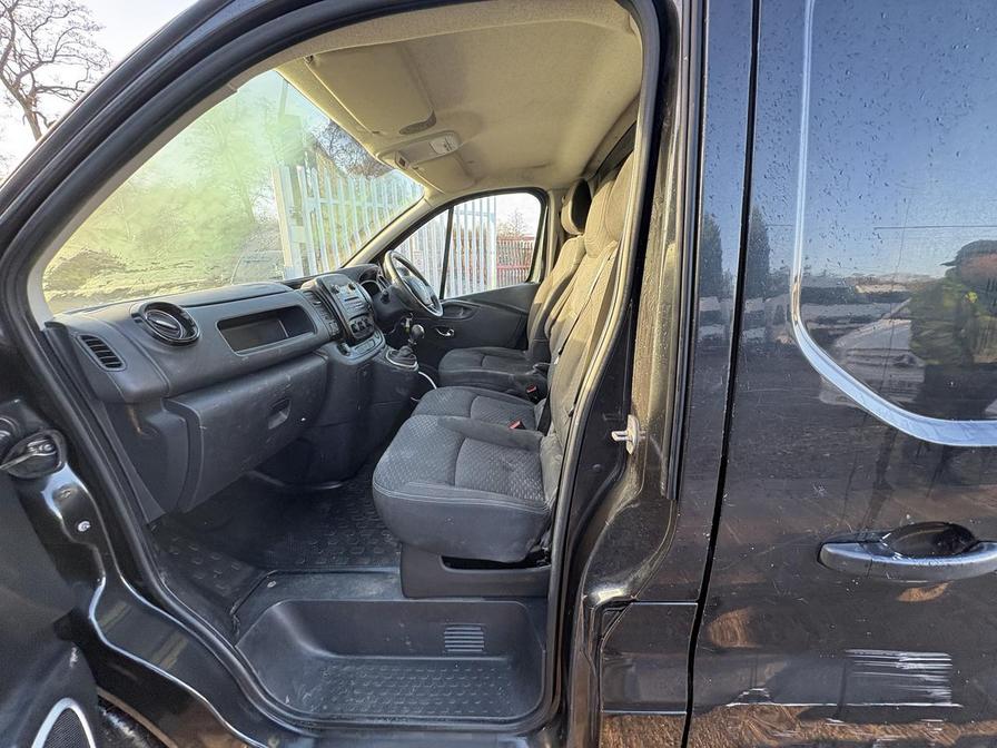 2017 Vauxhall Vivaro – Model: Vivaro  2700 Sportive CDTI – DU67WNJ