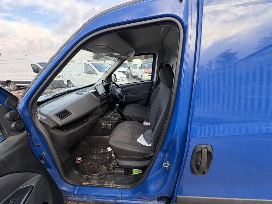 2016 Fiat Doblo Cargo – Model: Doblo SX MultiJet – BP16VBL