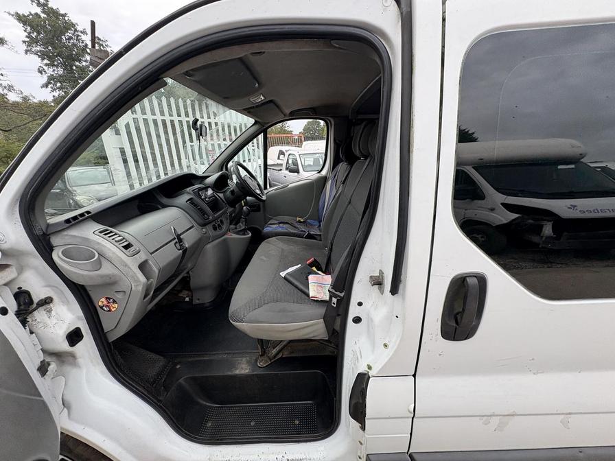 2011 Vauxhall Vivaro – Model: Vivaro  2900 CDTI SWB – YJ11FZT