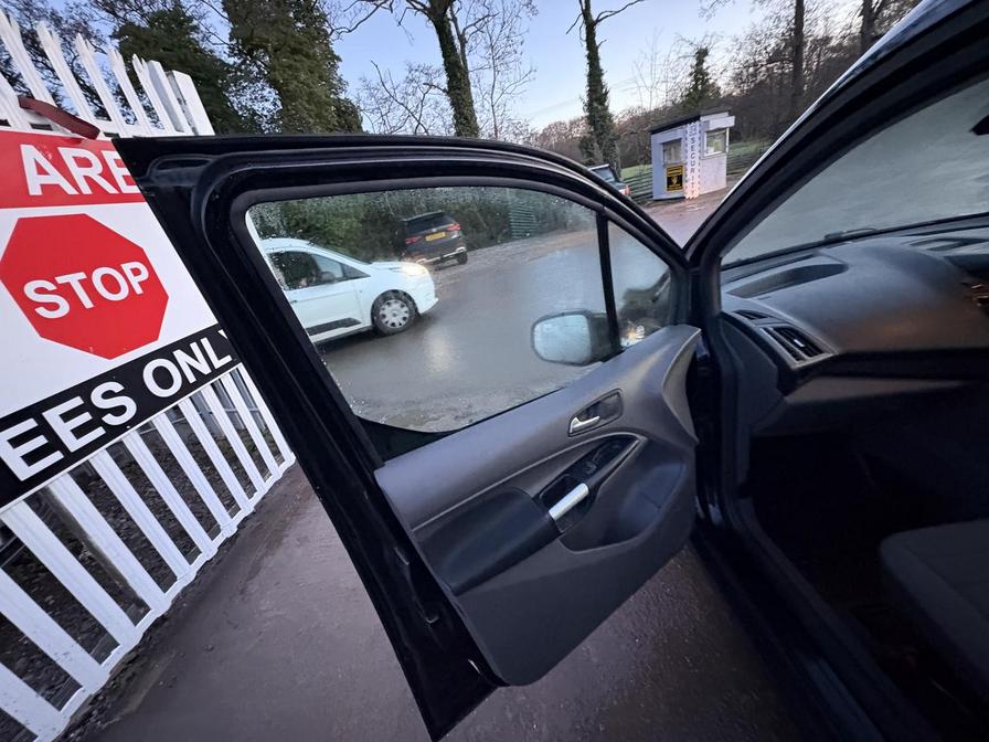 2020 Ford Transit Connect – Model: Transit Connect 240 Limited TDCi – RJ20SXF