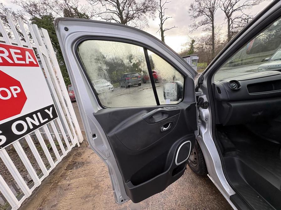 2017 Vauxhall Vivaro – Model: Vivaro  2900 Sportive CDTi – DY66WSW