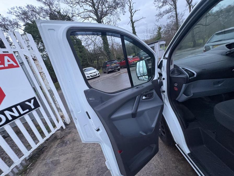 2015 Ford Transit Custom – Model: Transit Custom 290 Ltd E-Tech – GX15PZJ