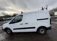 2018 Peugeot Partner – Model: Partner SE L1 Blue HDi – MT18RXN