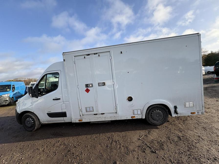 2015 Vauxhall Movano – Model: Movano F3500 L3H2 CDTi S/S – FL15LYY
