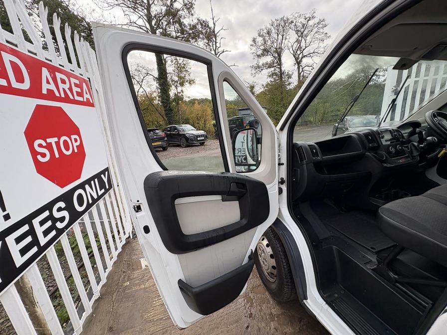 2017 Peugeot Boxer – Model: Boxer 435 Professional L4H2 Blue HDi – OY67EEX