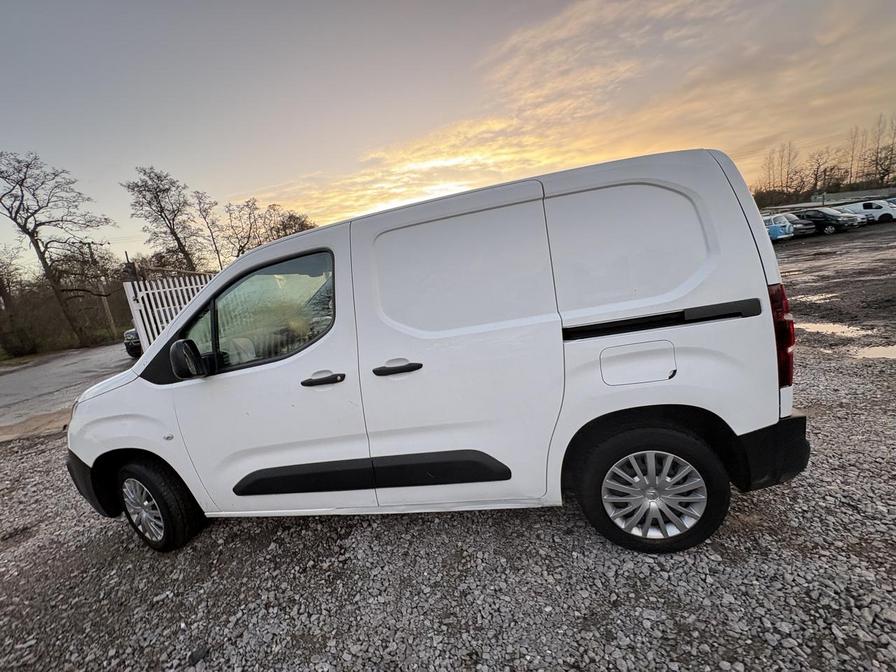 2020 Citroen Berlingo – Model: Berlingo 650 Enterprise Blue HDi S/S – V4JBK/LC70AHN