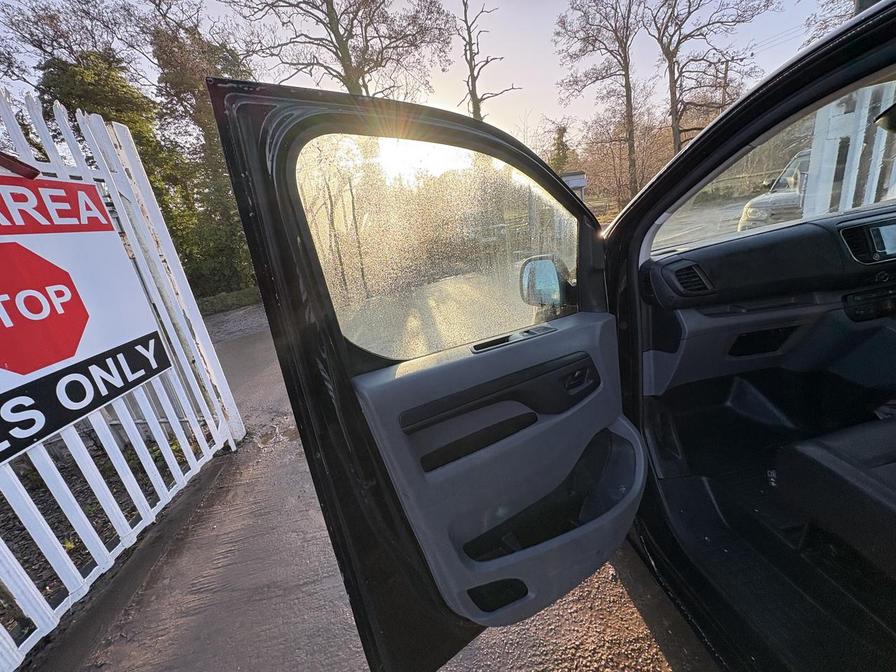 2017 Toyota Proace – Model: Proace Comfort TSS – B13KDR/LP17XFW