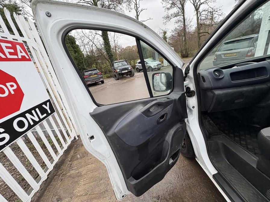 2016 Vauxhall Vivaro – Model: Vivaro  2700 CDTI – DT65UMD