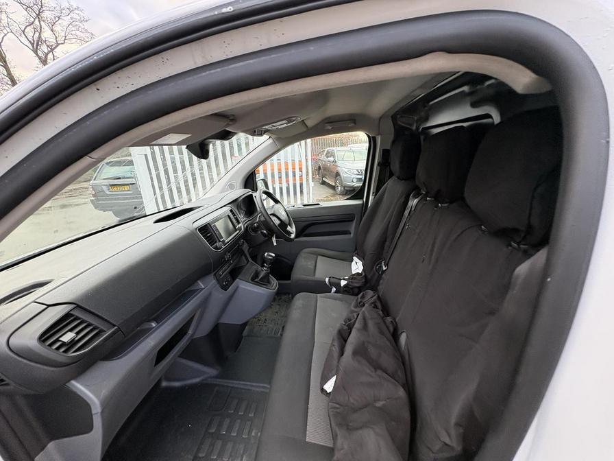 2022 Vauxhall Vivaro – Model: Vivaro  F2700 Dynamic S/S – SO22NBE