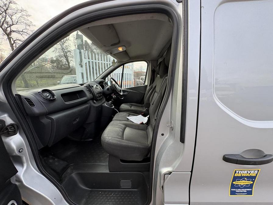 2017 Vauxhall Vivaro – Model: Vivaro  2900 Sportive CDTi – DY66WSW