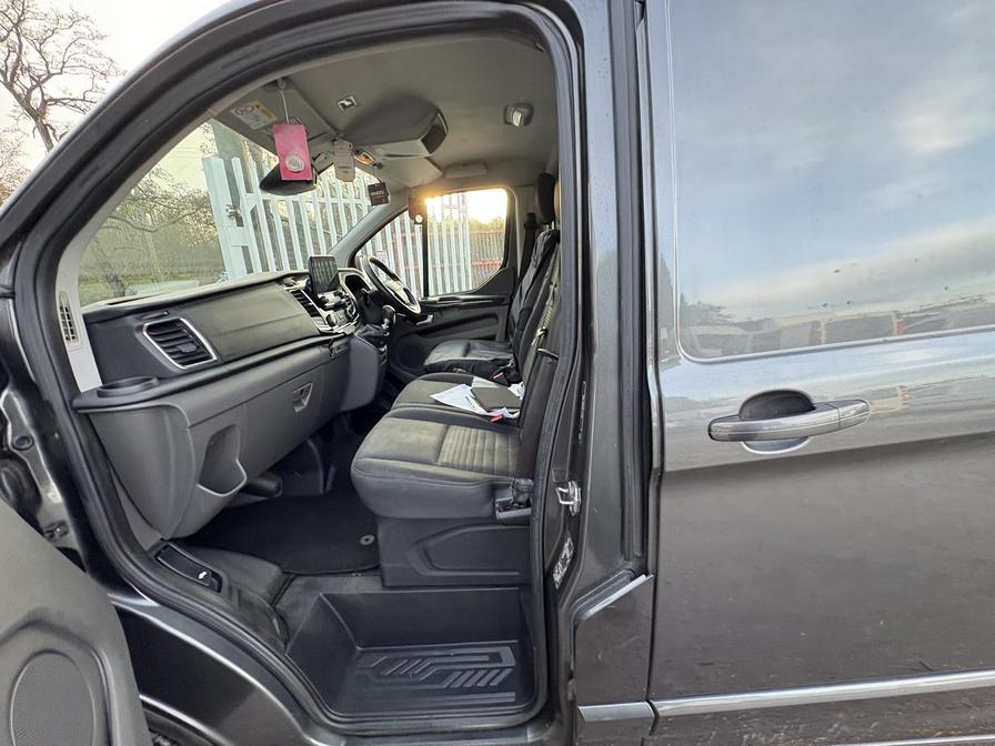 2018 Ford Transit Custom – Model: Transit Custom 300 Limited – P13HFE /YV68AJO