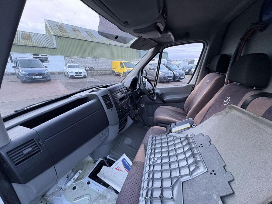 2015 Mercedes-Benz Sprinter – Model: Sprinter 316 CDI – HX64DHO