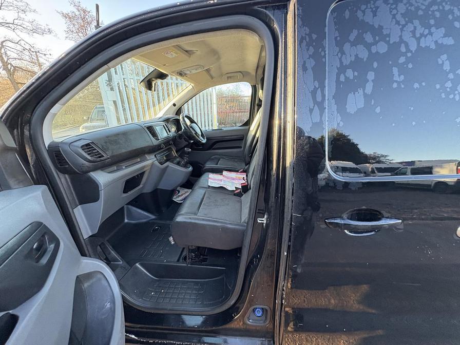 2017 Toyota Proace – Model: Proace Comfort TSS – B13KDR/LP17XFW