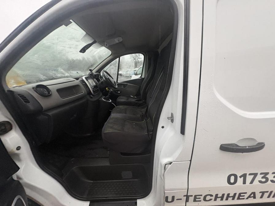 2017 Renault Trafic – Model: Trafic LL29 Sport Nav Energy dCi – AE67VVP