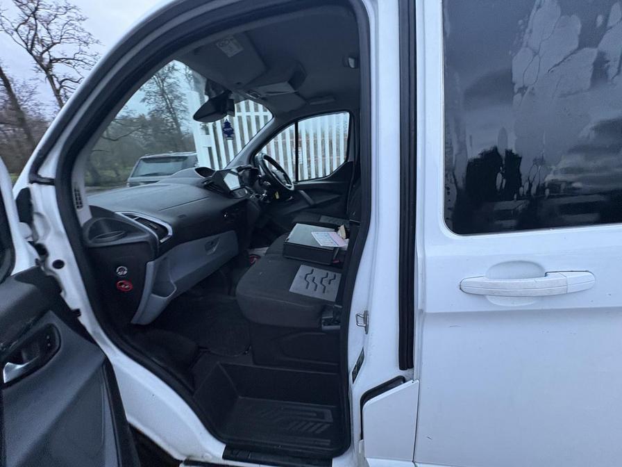 2015 Ford Transit Custom – Model: Transit Custom 290 Ltd E-Tech – GX15PZJ