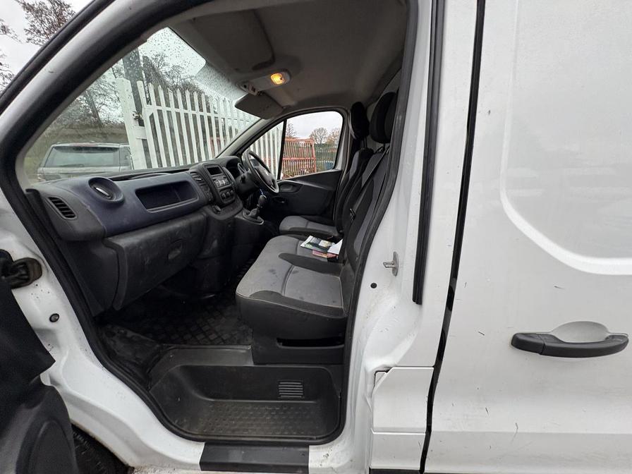 2016 Vauxhall Vivaro – Model: Vivaro  2700 CDTI – DT65UMD