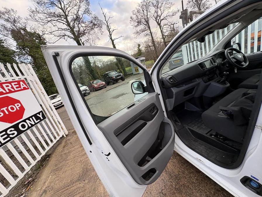 2022 Vauxhall Vivaro – Model: Vivaro  F2700 Dynamic S/S – SO22NBE