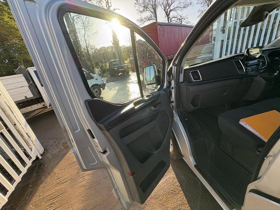 2019 Ford Transit Custom – Model: Transit Custom 320 Limited EcoBlue – YS69URP