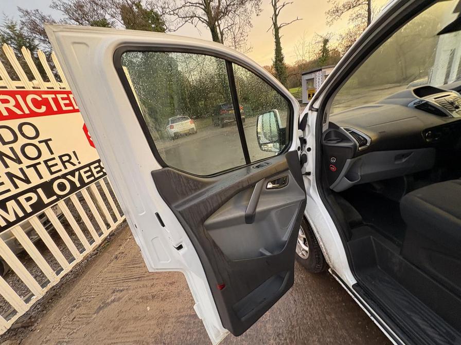 2014 Ford Transit Custom – Model: Transit Custom 290 Ltd E-Tech – RV64ZHM