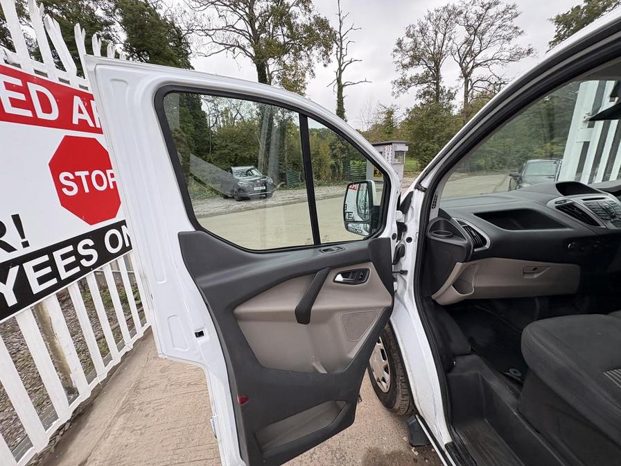 2015 Ford Transit Custom &#8211; Model: Transit Custom 270 Trend E-Tech &#8211; EX65HEV