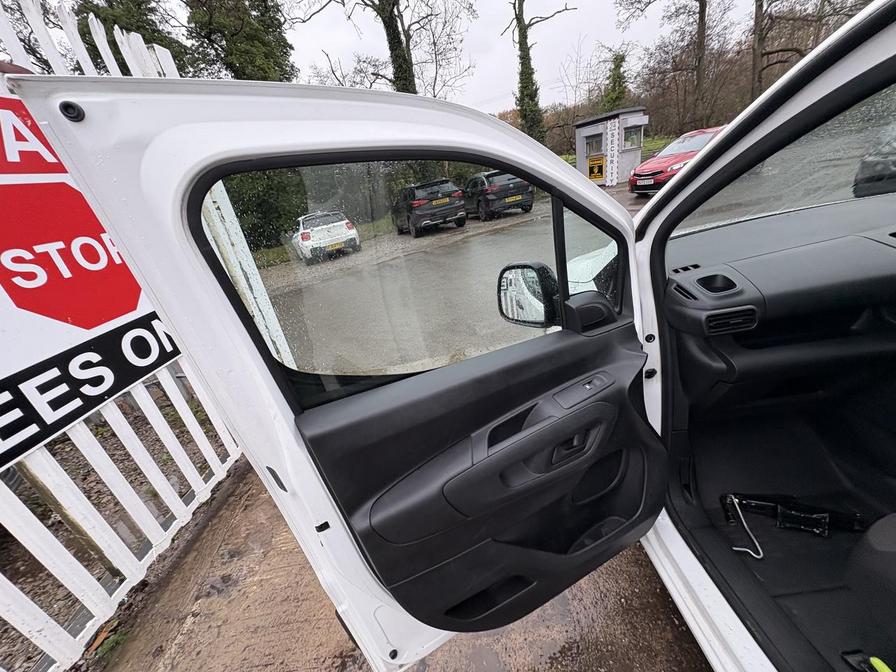 2020 Peugeot Partner – Model: Partner Professional L1 Blue HDi – SG20KFL