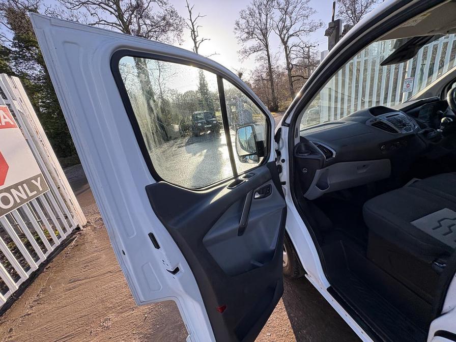 2017 Ford Transit Custom – Model: Transit Custom 310 Limited – RA66TYP