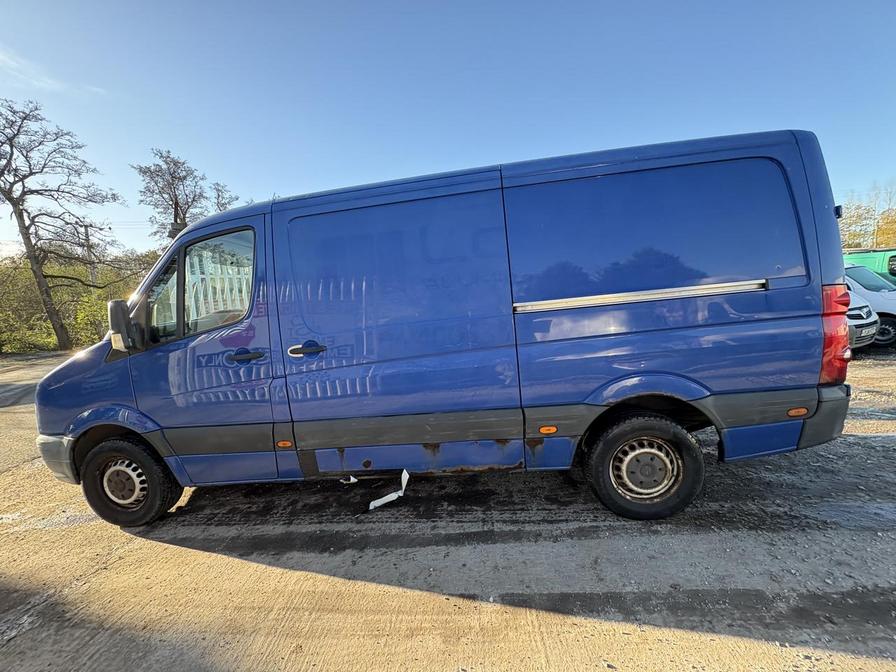 2009 Volkswagen Crafter – Model: Crafter 35 Blue TDI 108 M – DX59HXG