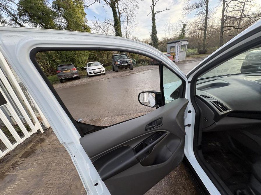 2019 Ford Transit Connect – Model: Transit Connect 220 Base TDCi – RJ19LXL