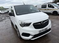 2020 Vauxhall Combo – Model: Combo 2300 Sportive S/S – DV70UHU