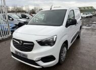 2020 Vauxhall Combo – Model: Combo 2300 Sportive S/S – DV70UHU