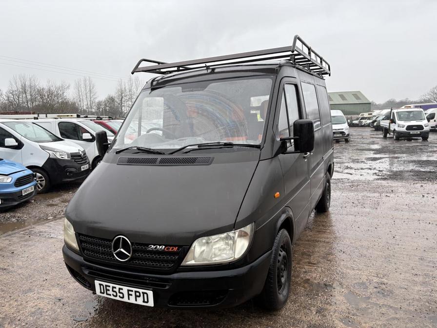 2005 Mercedes-Benz Sprinter – Model: Sprinter 208 CDI SWB – DE55FPD