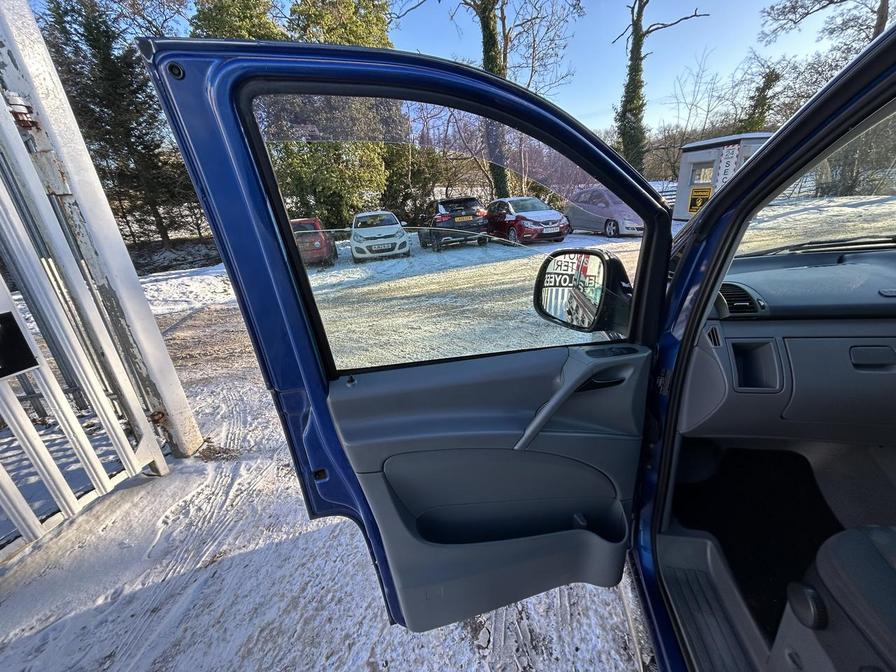 2009 Mercedes-Benz Vito – Model: Vito 111 CDI Compact – YG09WZJ