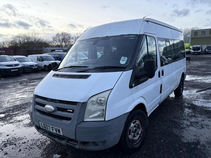 2007 Ford Transit – Model: Transit 100 15-Seat RWD – LC07FVW