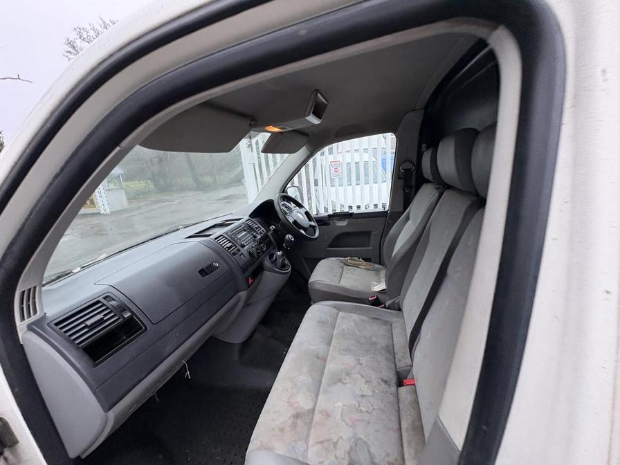 2008 Volkswagen Transporter – Model: Transporter T30 102 TDI LWB – RF58EYL