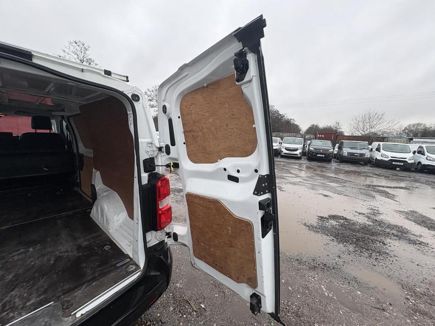 2017 Citroen Dispatch – Model: Dispatch 1400 Enterprise Blue HDi S/S – BX67HKM