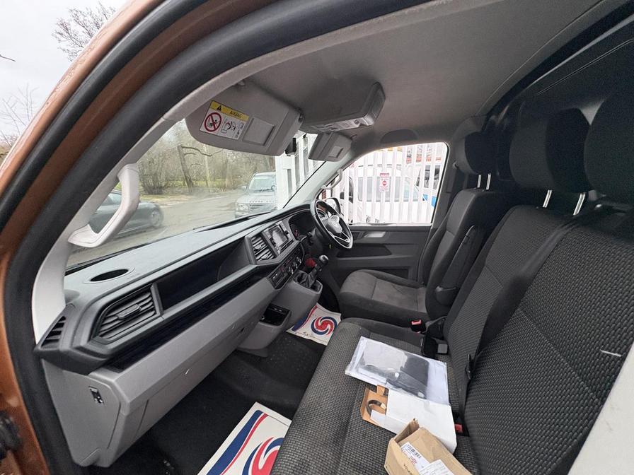 2021 Volkswagen Transporter – Model: Transporter T28 HighLine TDI – VE71EGJ