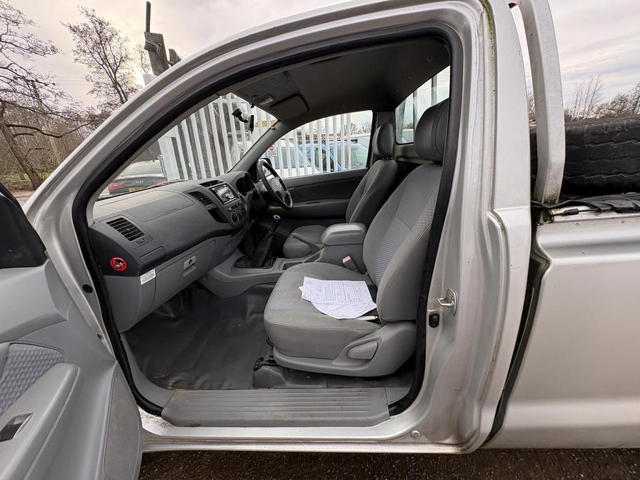 2006 Toyota Hilux – Model: HI-Luxury HL2 4×2 – ML06JAO/P66LUX