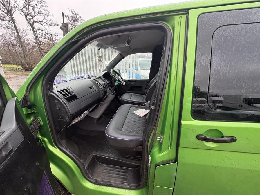 2011 Volkswagen Transporter – Model: Transporter T30 84 TDI SWB – SB11VFA