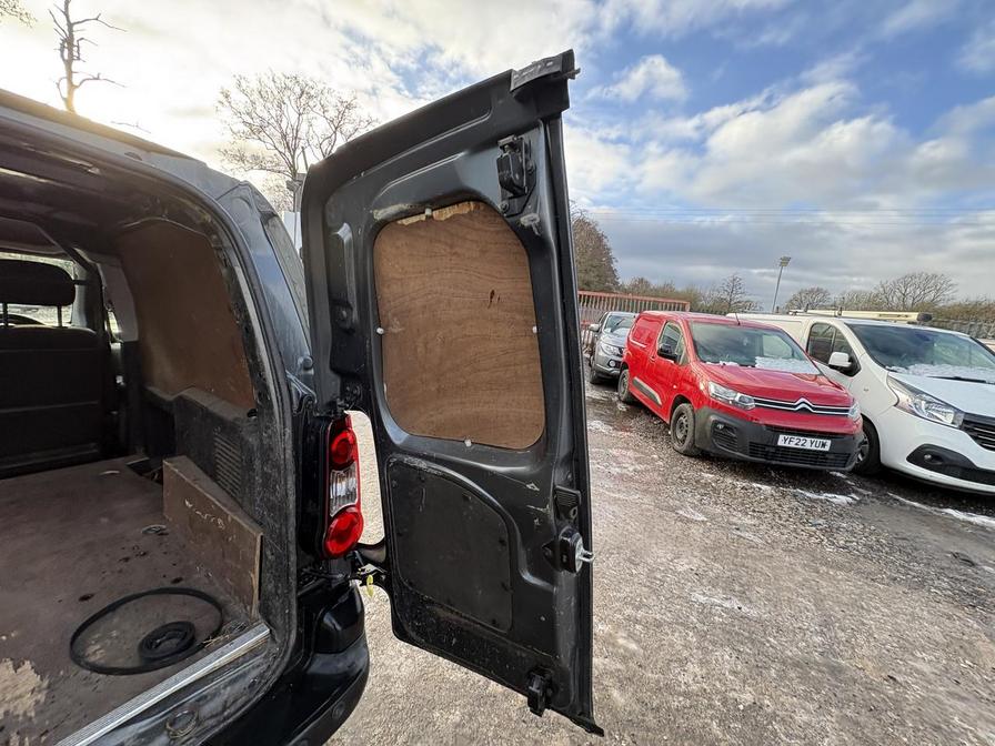 2018 Citroen Berlingo – Model: Berlingo 625 Enterprise Blue HDi – BD18UGY