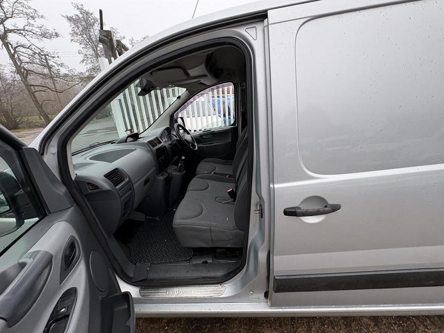 2008 Peugeot Expert – Model: Expert HDI SWB – MM57SNN