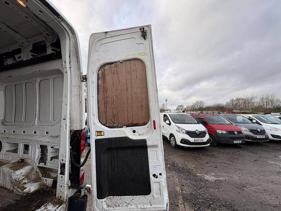 2017 Ford Transit – Model: Transit 350 – FG67FMV